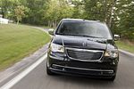Chrysler Town & Country: Фото 2